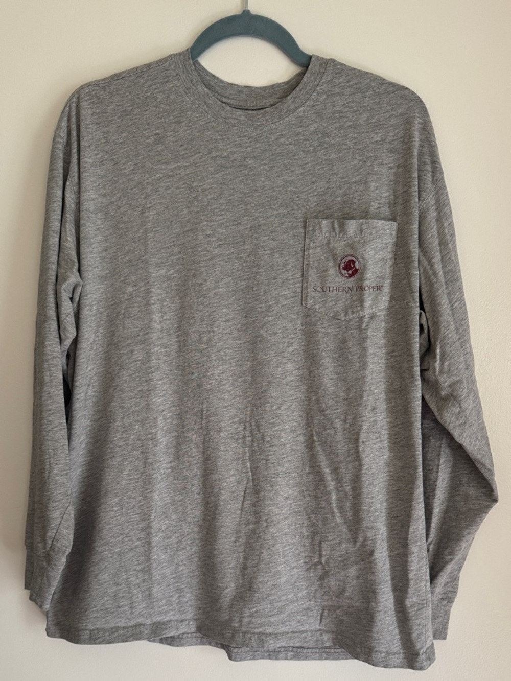Southern Proper Heather Gray Long Sleeve Pocket Tee Burgundy Logo Mens L GUC